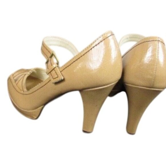 CL By Laundry Womens Peep Toe Mary Jane Heels 6.5 Tan - Picture 3 of 7